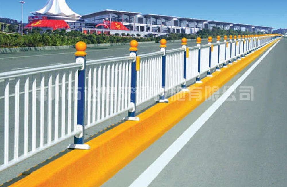 城市道路護(hù)欄